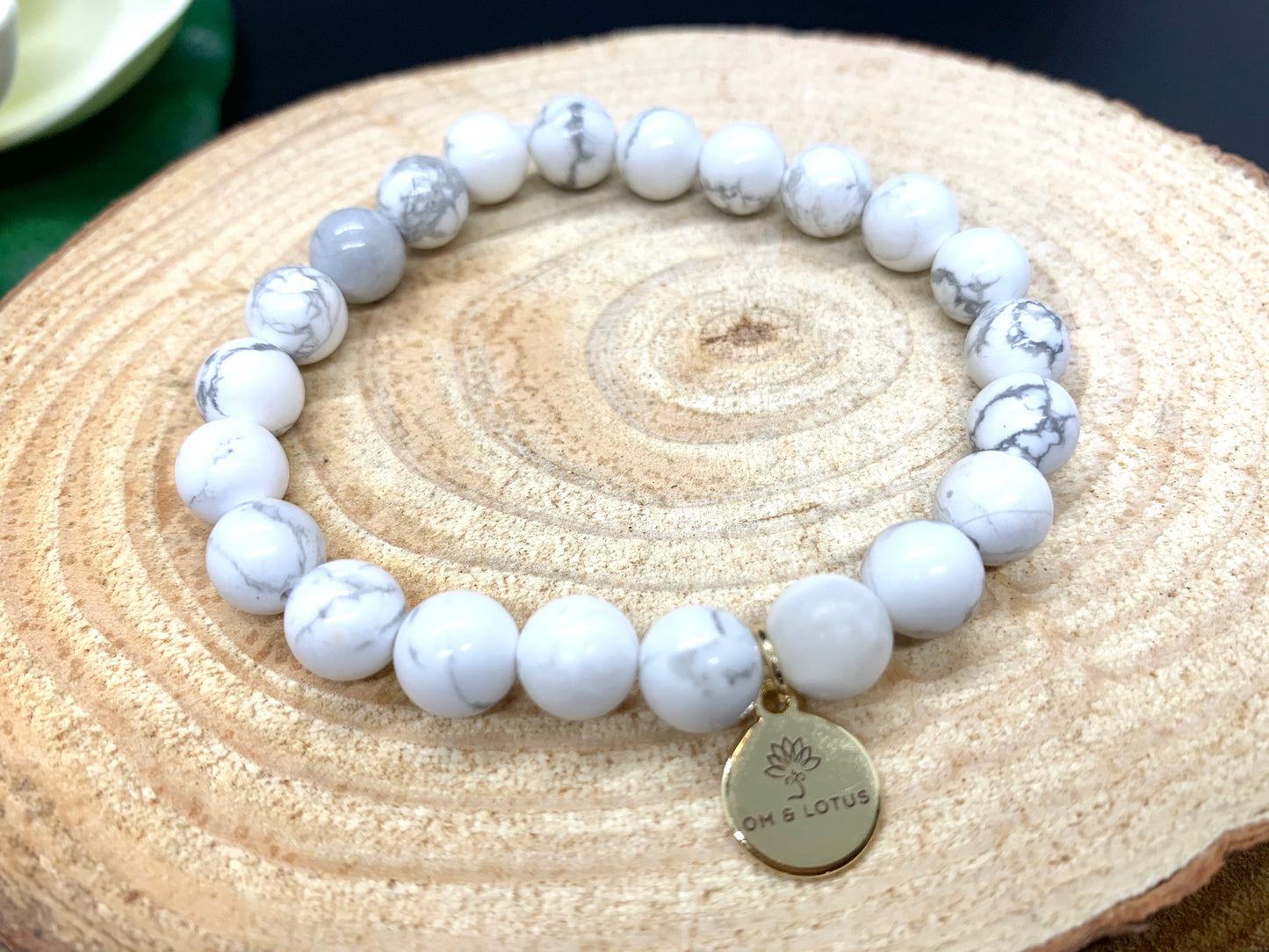 Howlite Healing Crystal Bracelet